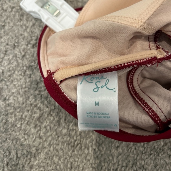 Elegant Burgundy One-Piece Strapless Swimsuit - Picture 3 of 4